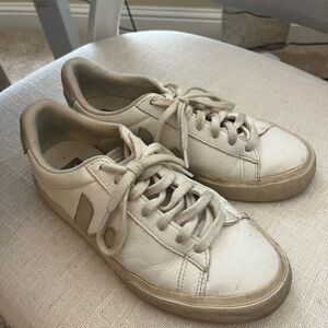 Woman’s Veja Sneakers